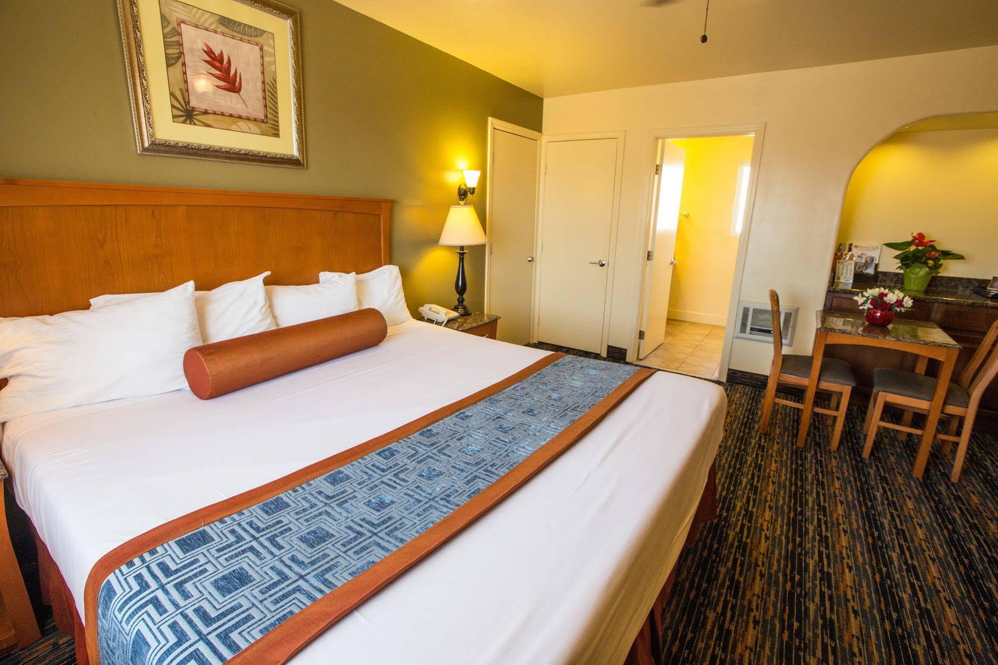 Beachwalker Inn & Suites Pismo Beach Buitenkant foto