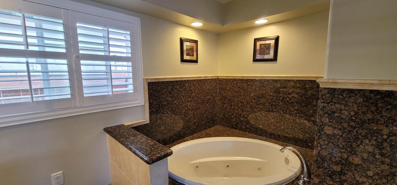 Beachwalker Inn & Suites Pismo Beach Buitenkant foto