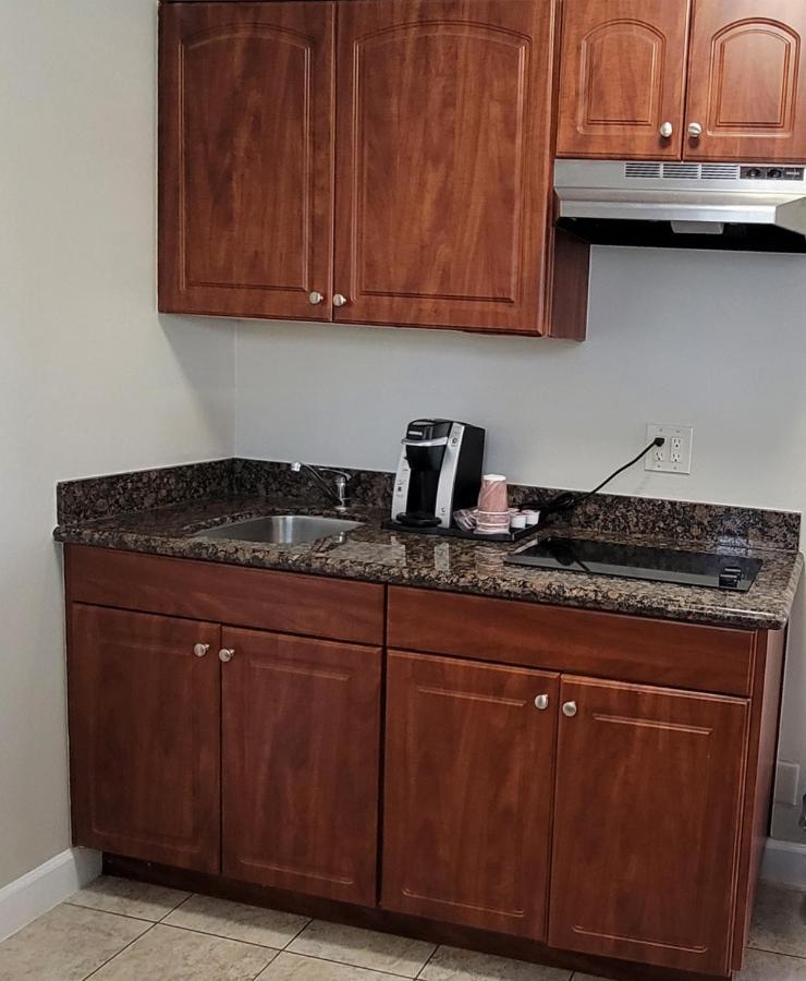 Beachwalker Inn & Suites Pismo Beach Buitenkant foto