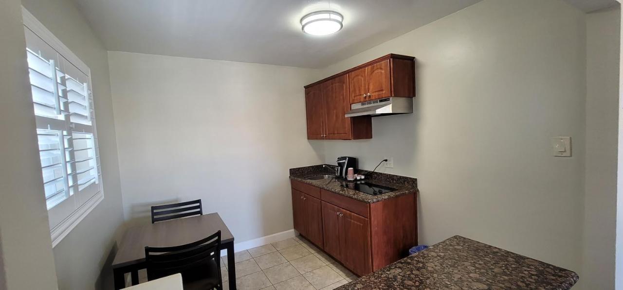 Beachwalker Inn & Suites Pismo Beach Buitenkant foto